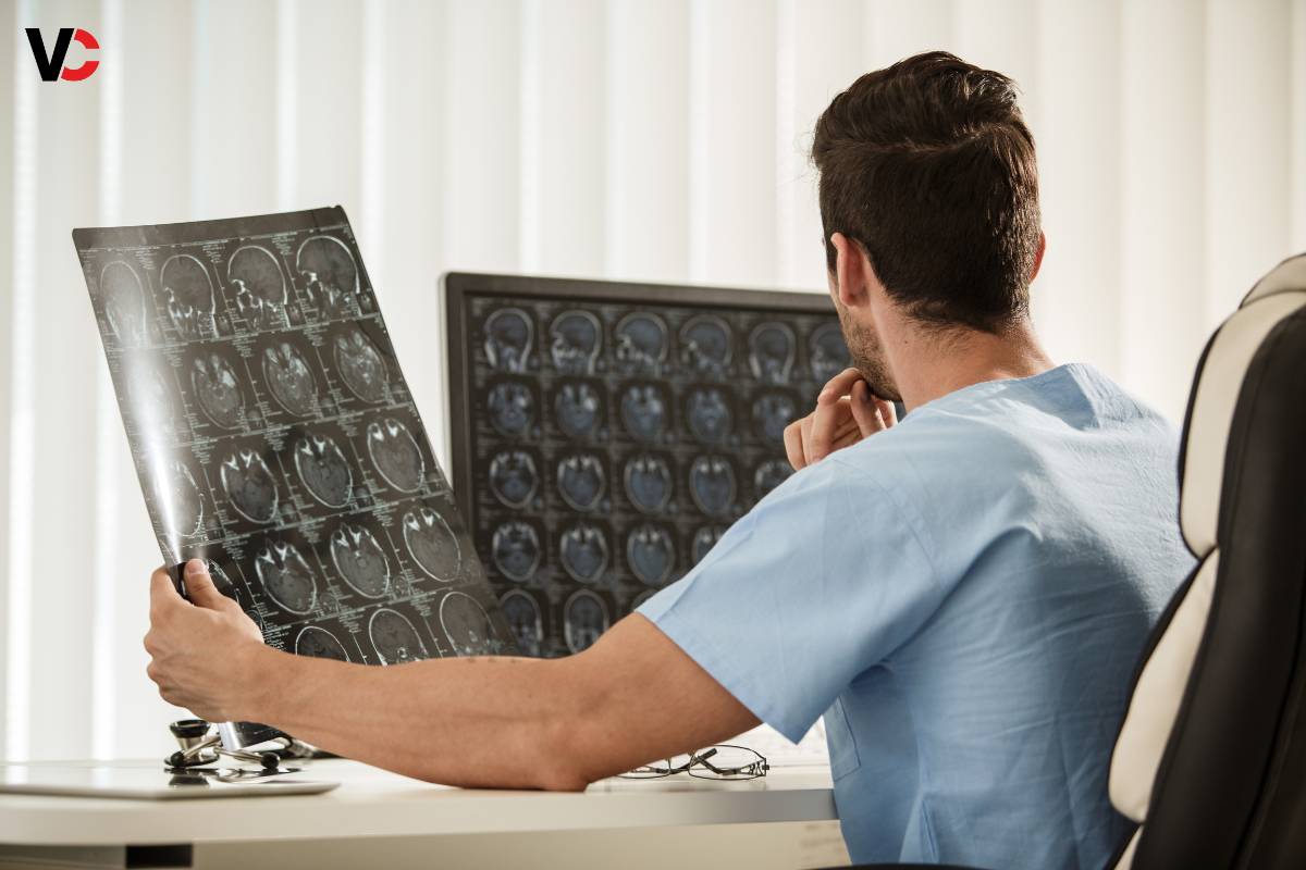 13 Signals That You Need to Visit a Neurosurgeon