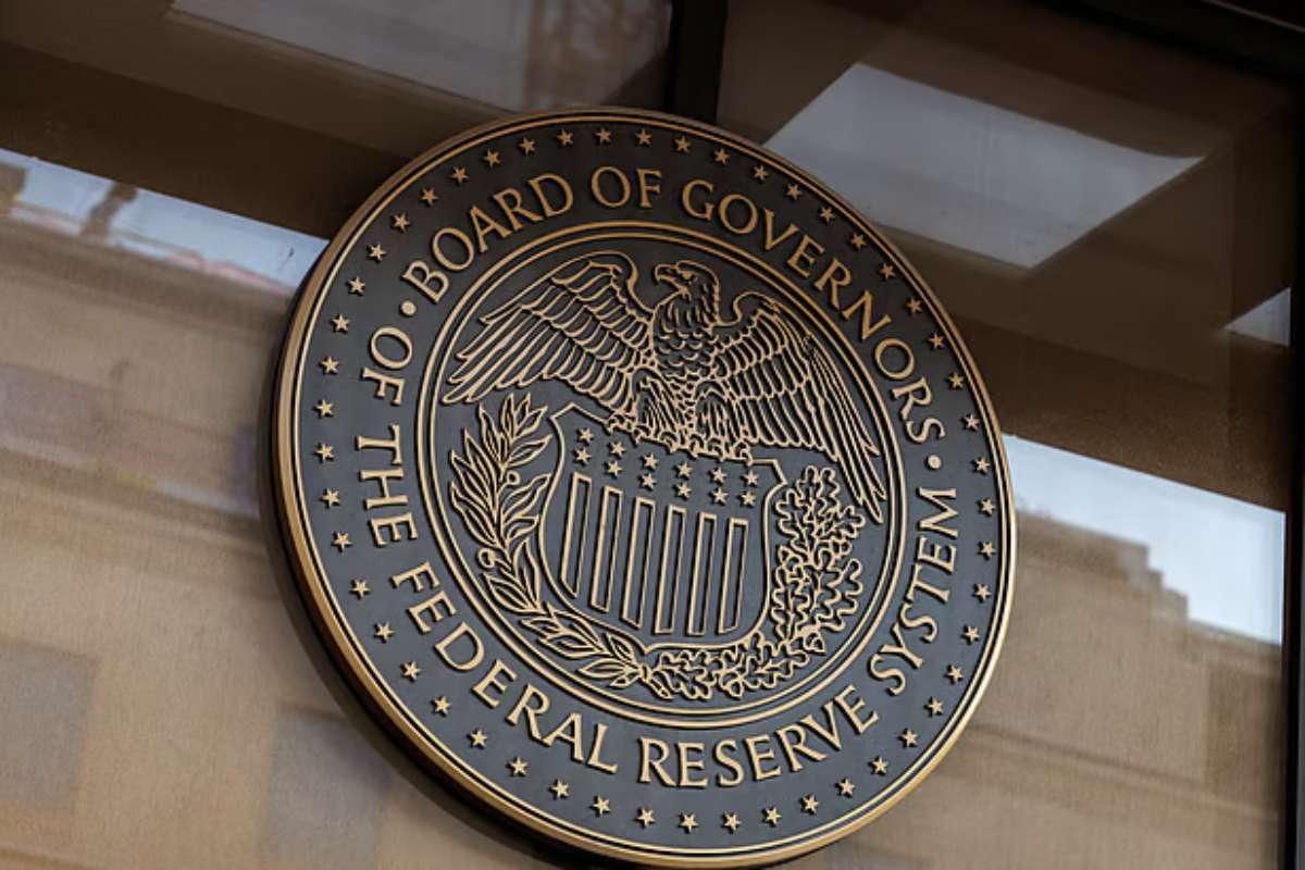 Fed Maintains Interest Rates as Markets Brace for Economic Uncertainty