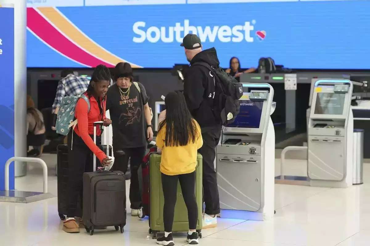 Southwest Airlines Alters Baggage Policy, Sparking Passenger Discontent