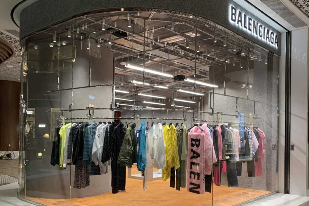 Top 15 Iconic Luxury Clothing Brands | Visionary CIOs