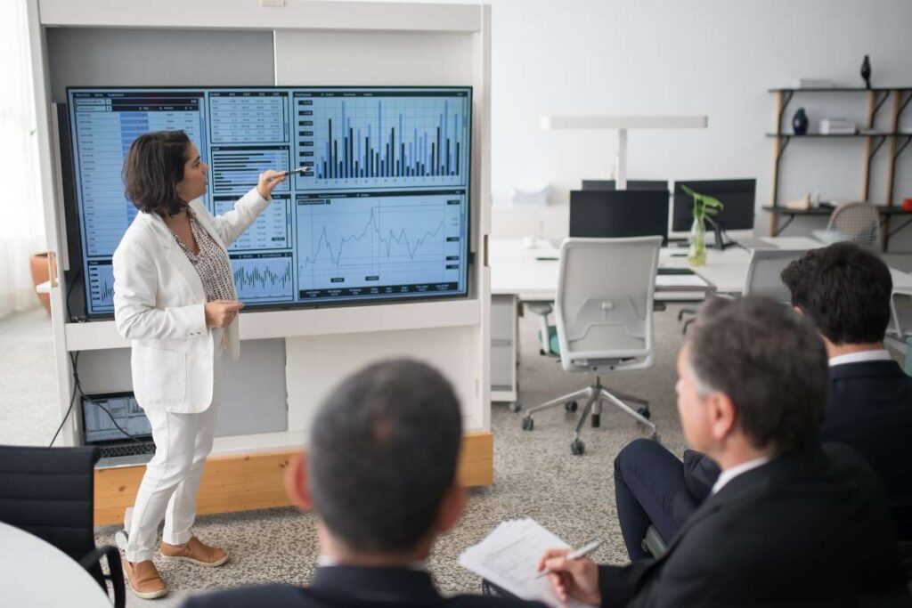 Top 6 Roles and Responsibilities of Chief Data Officer | Visionary CIOs