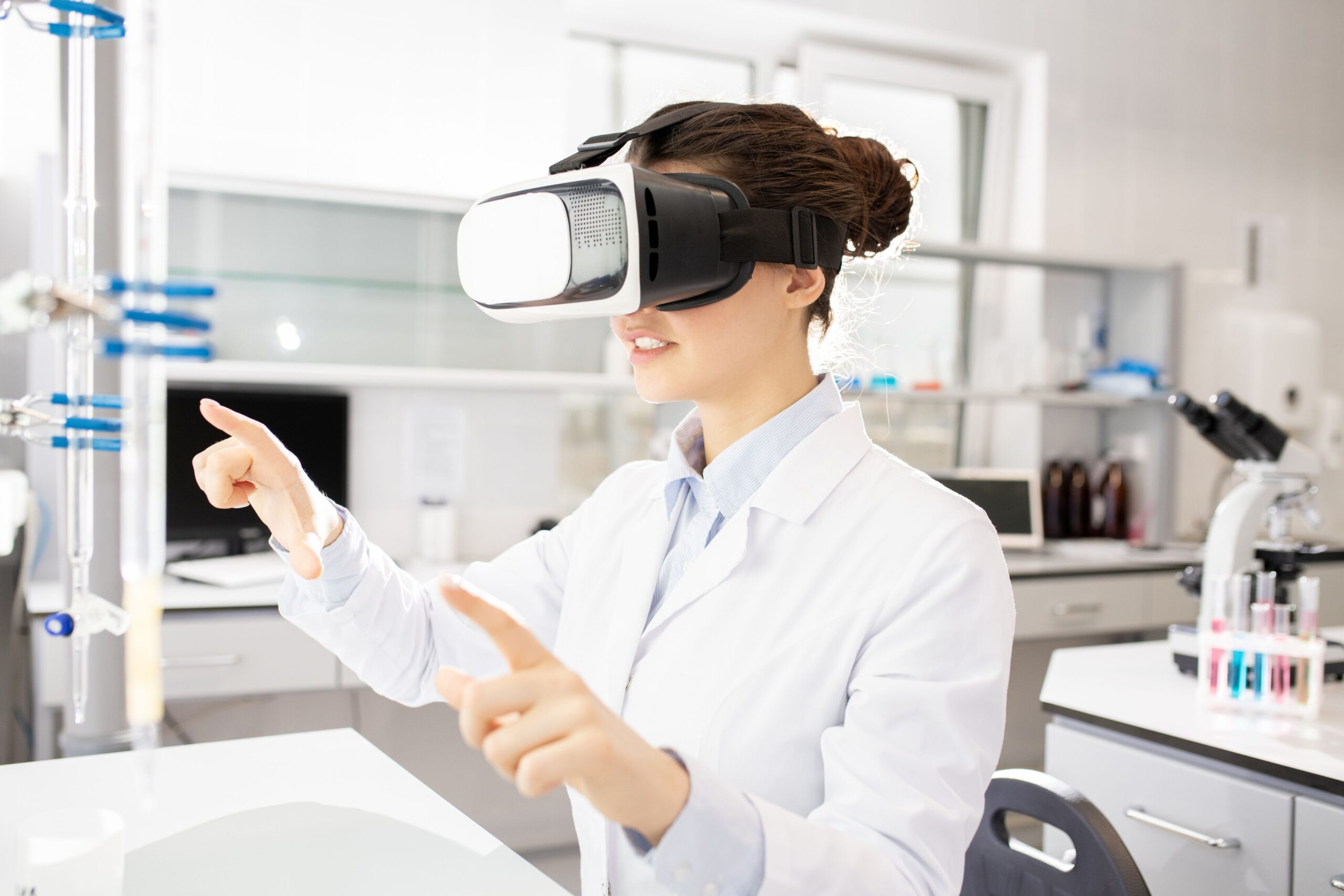 How Virtual Reality in Healthcare Is Transforming Patient Care in 2025
