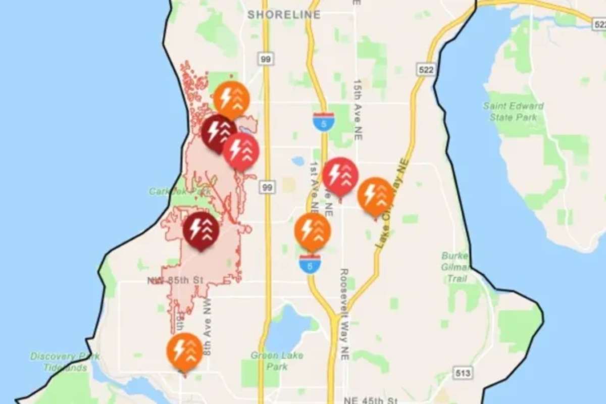 Massive Vault Fire Triggers Power Outage for Over 21,000 in North Seattle