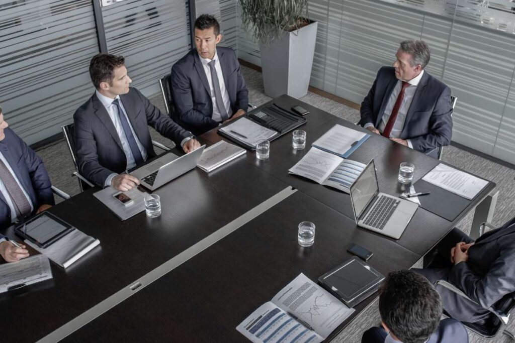 Reskilling and Upskilling for CIOs and CEOs: Benefits & Examples | Visionary CIOs
