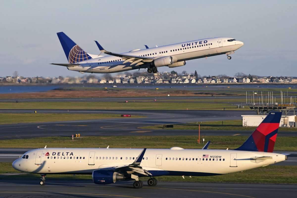Delta and United Airlines Face Lawsuits Over Windowless “Window Seats”