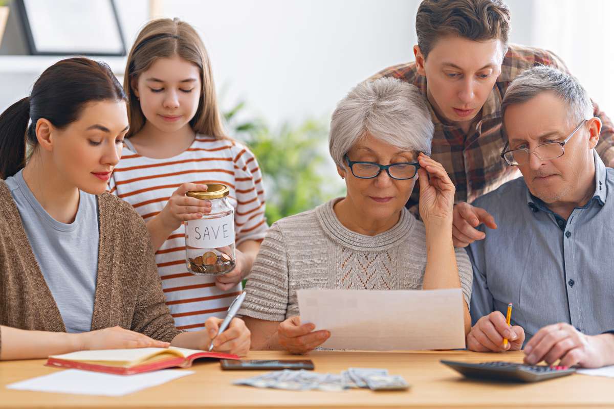 7 Strategies for Managing Family Finance Management | Visionary CIOs