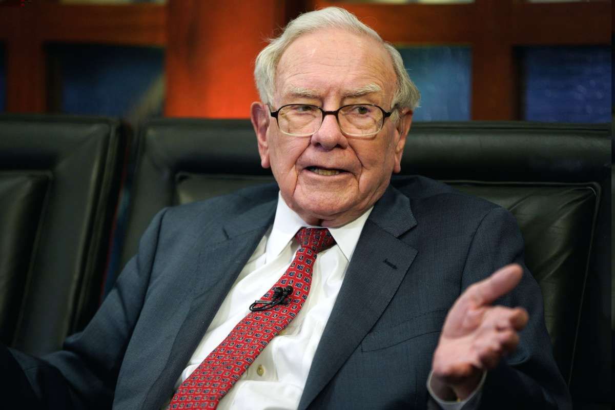 Warren Buffett Outlines Leadership Transition in Final Letter to Shareholders