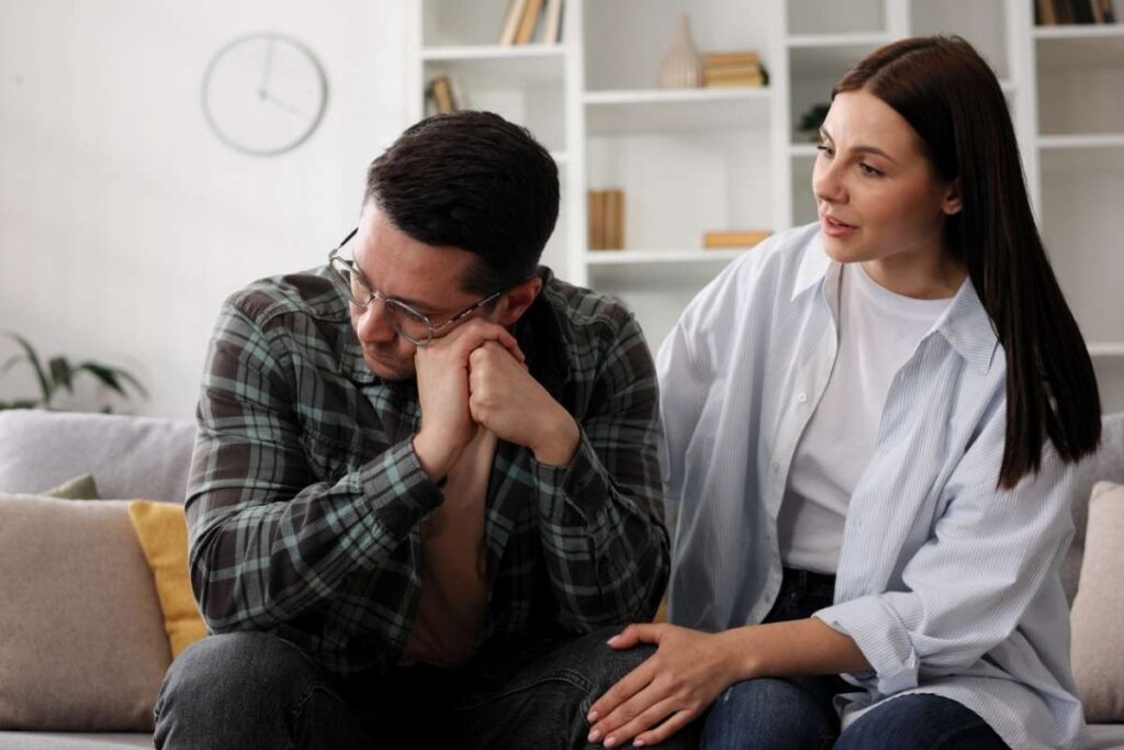 What is Passive Listening? Techniques, Benefits & Examples | Visionary CIOs Magazine