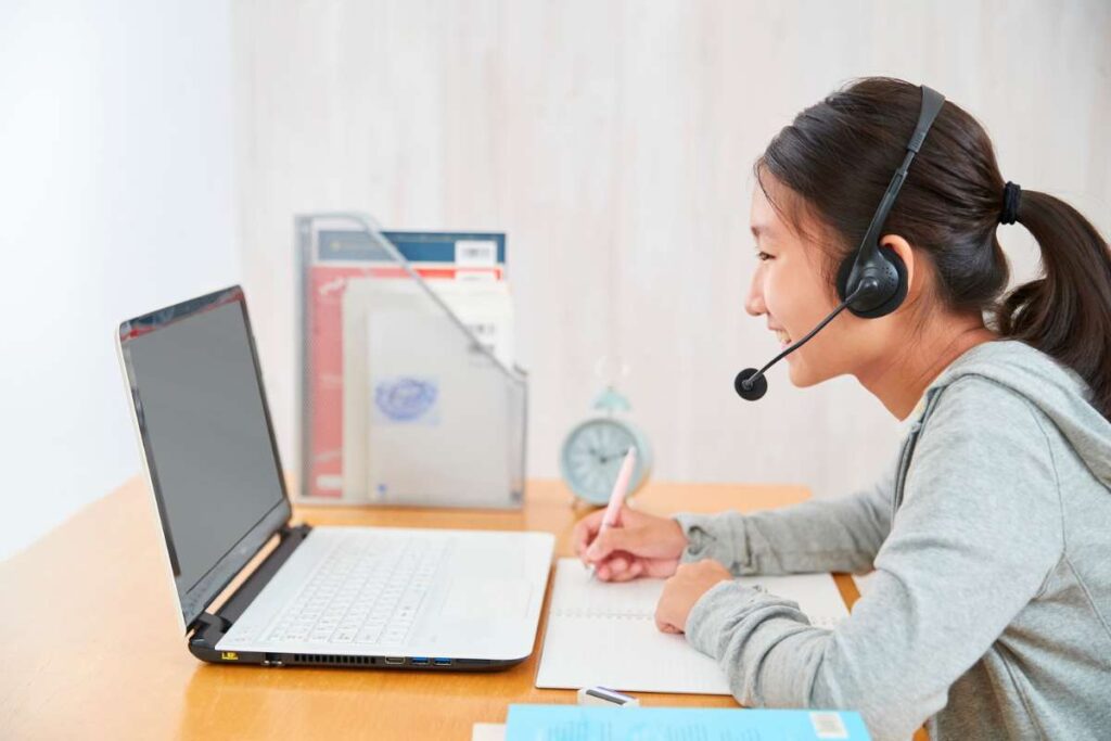 Benefits of Using the 70-20-10 Rule in Daily Work for Growth | Visionary CIOs