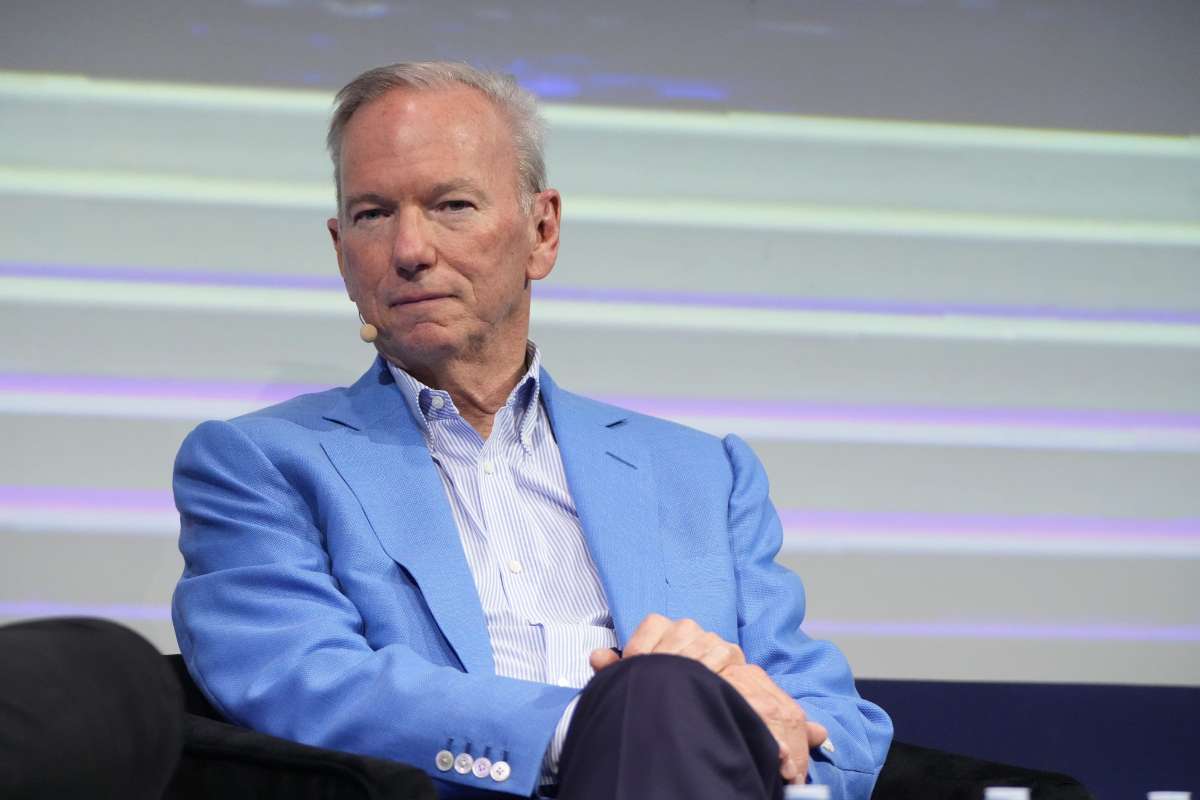 University of Arizona Graduates Boo Eric Schmidt’s AI Remarks During Commencement