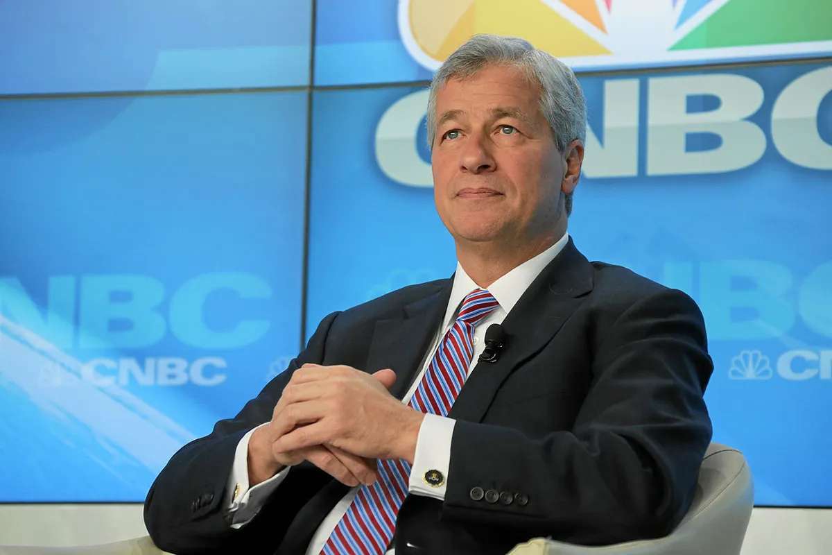 Jamie Dimon Warns Markets Underprice Risks, Says He Would Avoid Stocks and Treasuries