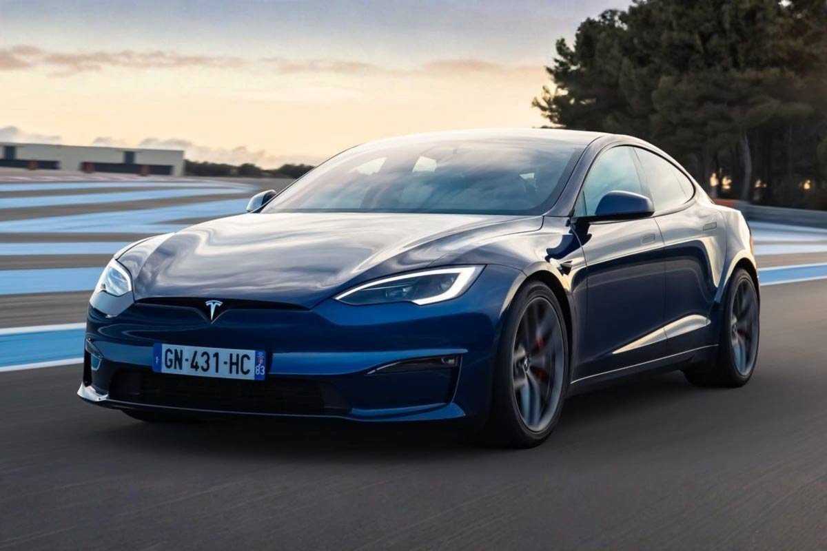 How Tesla Changed Public Perception and Made EVs Mainstream? | Visionary CIOs