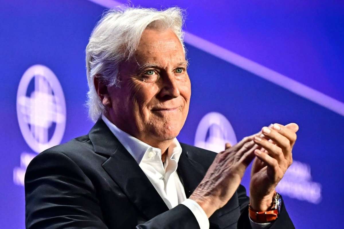 Mark Walter Insurance Investigation: Billionaire Sells Assets | Visionary CIOs