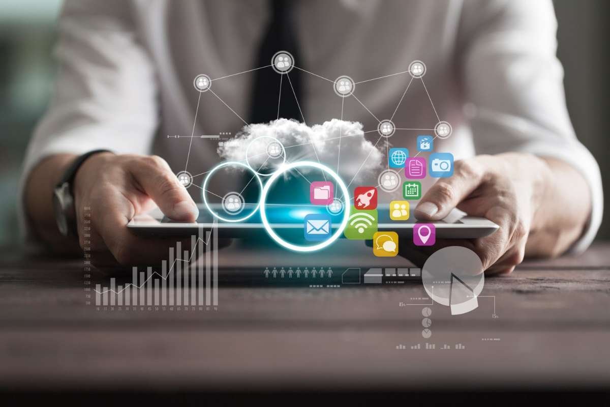 CIO vs CTO: How Should Companies Divide the Roles? | Visionary CIOs